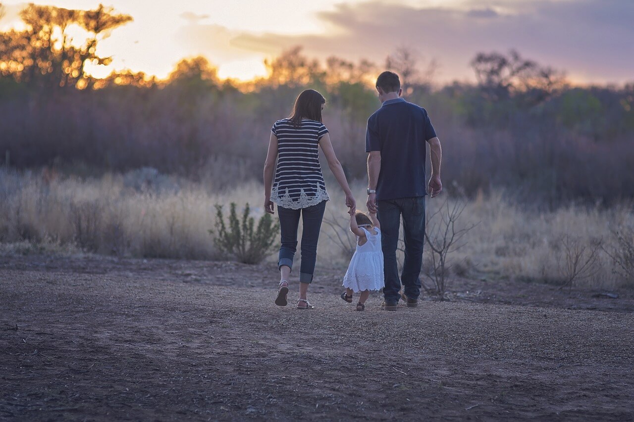 familywalkinginnature