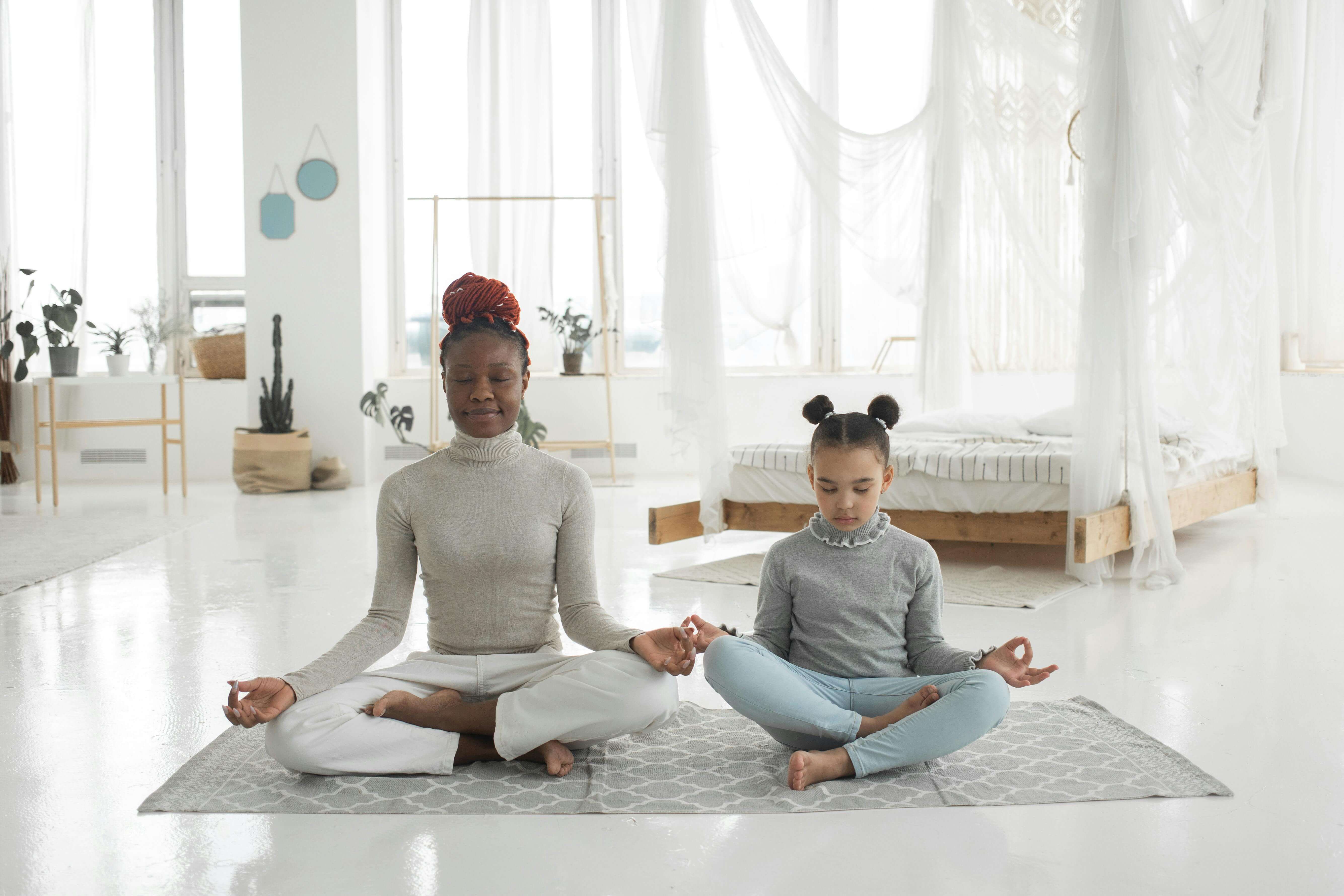 momanddaughtermeditating